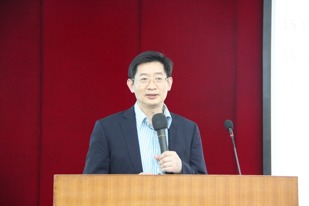 经理陆军教授发言