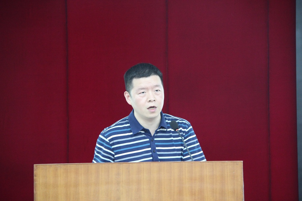 黄山书记发言